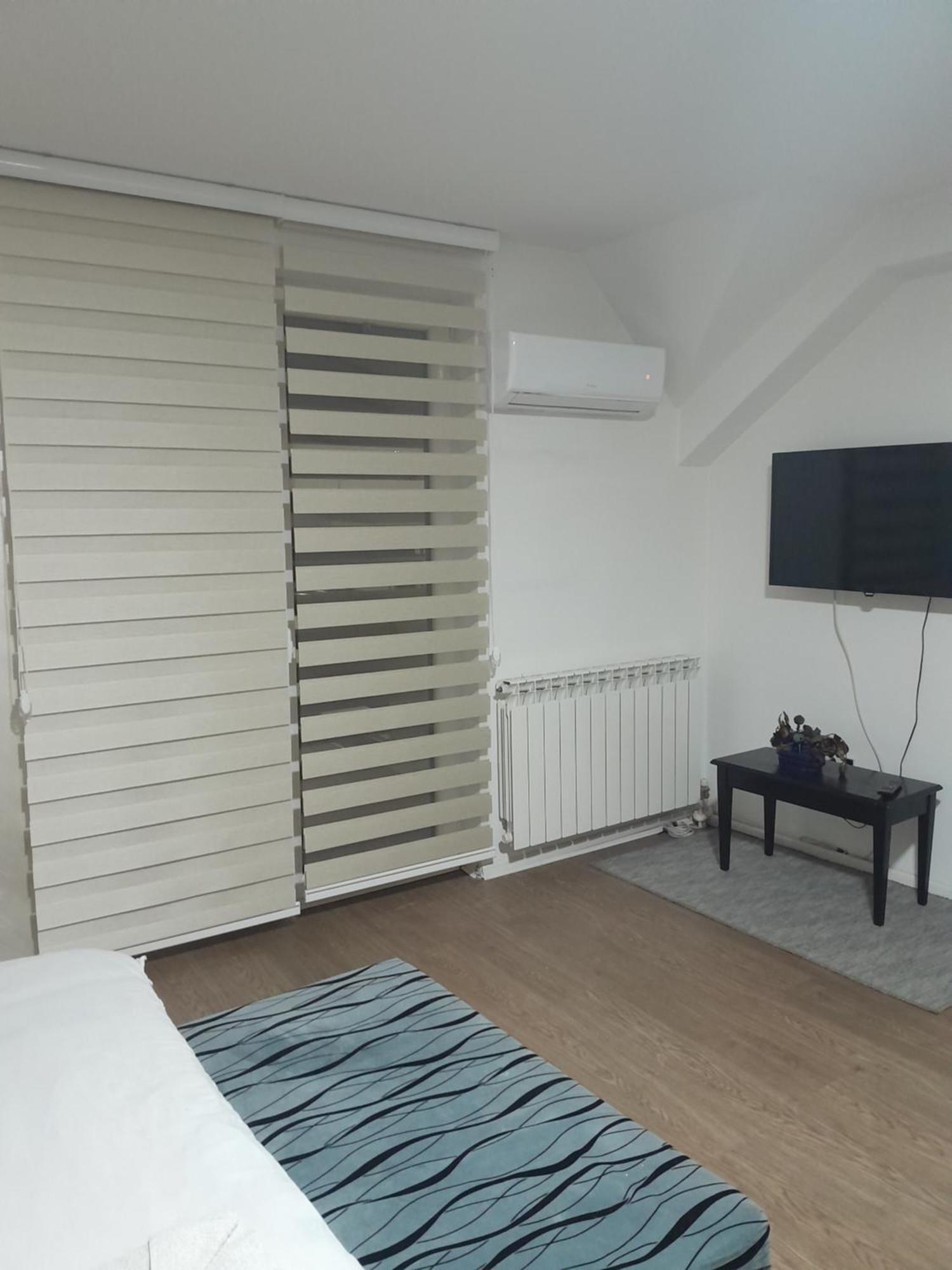 Sleep And Drive 2 Apartment Sarajevo Room photo